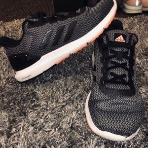 Adidas Cloudfoam tennis shoes